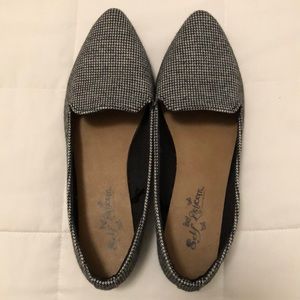 FINAL SALE Self Esteem B&W houndstooth flats - 6.5